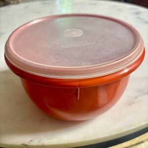 Vintage Tupperware 271-9 burnt orange mixing bowl with lid